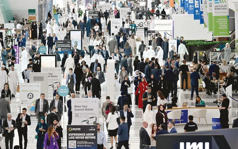 خطة حكومية طموحة.. تحويل نصف سيارات الدولة إلى محركات كهربائية بحلول 2050